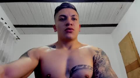 Snapshot of aquiles_51 chatting on January 8, 11:30 pm Jonathan online show from January 8, 11:30 pm