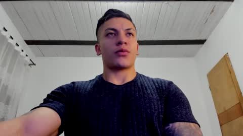 Snapshot of aquiles_51 chatting on January 21, 11:34 pm Jonathan online show from January 21, 11:34 pm