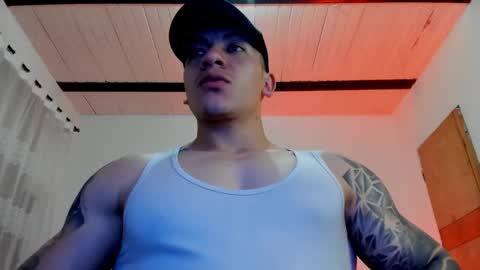 Snapshot of aquiles_51 chatting on January 29, 11:25 pm Jonathan online show from January 29, 11:25 pm