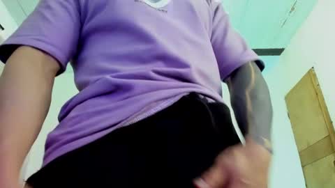 Snapshot of aquiles_51 chatting on February 6, 11:58 pm Jonathan online show from February 6, 11:58 pm