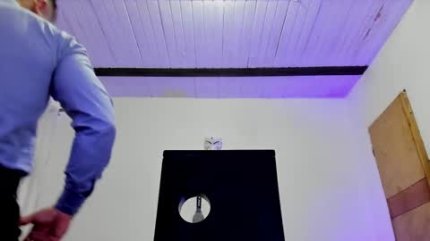 Snapshot of aquiles_51 chatting on February 21, 11:10 pm Jonathan online show from February 21, 11:10 pm