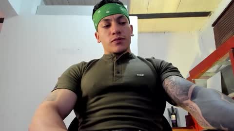 Snapshot of aquiles_51 chatting on September 26, 8:35 pm Jonathan online show from September 26, 8:35 pm