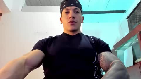 Snapshot of aquiles_51 chatting on September 27, 8:14 pm Jonathan online show from September 27, 8:14 pm