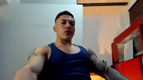 Snapshot of aquiles_51 chatting on October 1, 10:27 pm Jonathan online show from October 1, 10:27 pm