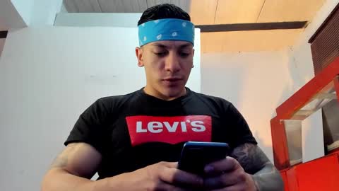 Snapshot of aquiles_51 chatting on October 4, 8:51 pm Jonathan online show from October 4, 8:51 pm