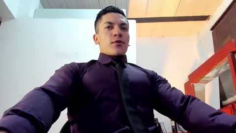 Snapshot of aquiles_51 chatting on October 8, 8:28 pm Jonathan online show from October 8, 8:28 pm