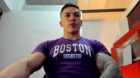 Snapshot of aquiles_51 chatting on October 14, 8:20 pm Jonathan online show from October 14, 8:20 pm