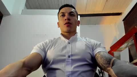 Snapshot of aquiles_51 chatting on November 3, 7:37 pm Jonathan online show from November 3, 7:37 pm