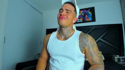 Snapshot of aquiles_elpapi chatting on November 13, 1:04 am AquilesElpapi online show from November 13, 1:04 am