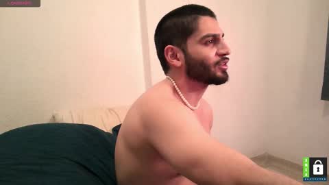 Snapshot of arab_b chatting on February 21, 3:13 pm Thiago online show from February 21, 3:13 pm