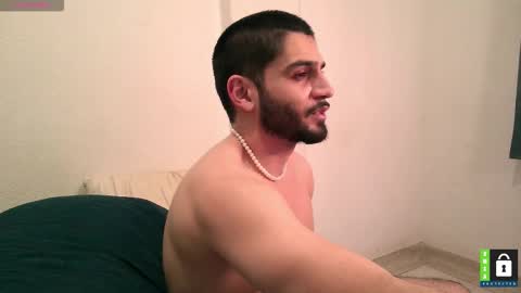 Snapshot of arab_b chatting on March 18, 3:15 pm Thiago online show from March 18, 3:15 pm