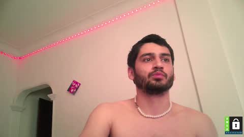 Snapshot of arab_b chatting on March 19, 3:49 pm Thiago online show from March 19, 3:49 pm