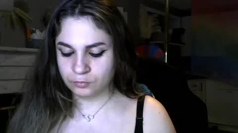 Snapshot of arabbustybeauty chatting on January 22, 7:03 am BustyPrincessLeila online show from January 22, 7:03 am