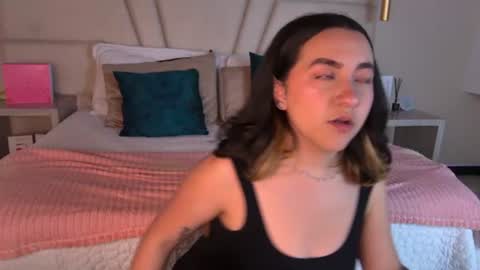 Snapshot of arabella__1 chatting on June 13, 1:14 am Arabella online show from June 13, 1:14 am