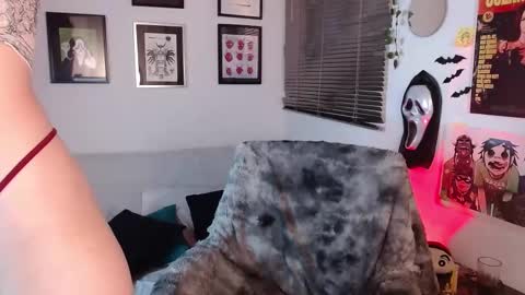 Snapshot of arabella_stone chatting on February 28, 2:09 am Arabella online show from February 28, 2:09 am