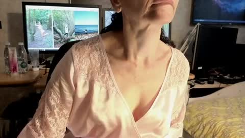 Nadia Cyel online show from April 24, 12:29 pm