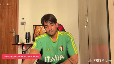 Snapshot of arabthickestdick1 chatting on March 10, 7:57 am Shaani online show from March 10, 7:57 am