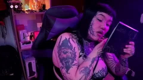 Carolain online show from April 8, 3:28 am