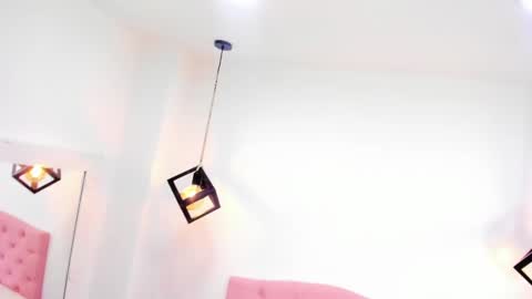 Snapshot of arah_issaa chatting on February 28, 1:25 pm arah_issaa online show from February 28, 1:25 pm