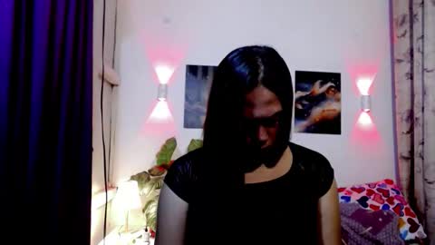 Snapshot of arahsexybitch chatting on May 28, 12:52 am arahsexybitch online show from May 28, 12:52 am