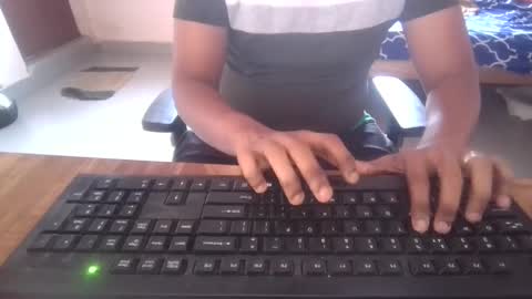 Snapshot of arahullovely chatting on December 8, 10:08 am Rahul online show from December 8, 10:08 am