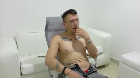 arcangel_bigpectorals online show from October 7, 12:46 pm