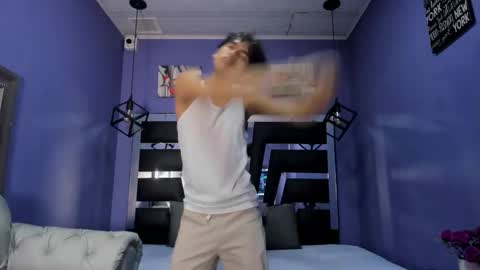 Snapshot of archie_blu chatting on March 26, 3:12 am Archie online show from March 26, 3:12 am