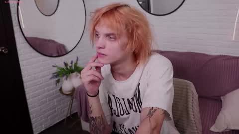 Snapshot of archiehali chatting on September 15, 9:15 pm archiehali online show from September 15, 9:15 pm