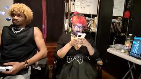 Snapshot of ardentagoni chatting on December 1, 10:15 pm Lady Agoni and The Ardent online show from December 1, 10:15 pm