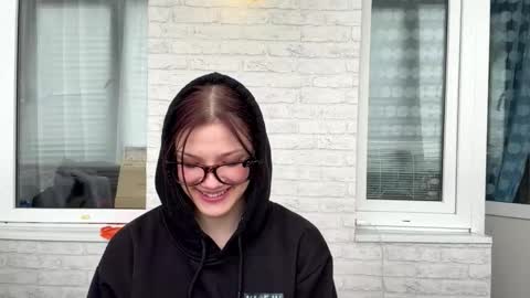 Caroline online show from February 20, 6:26 am