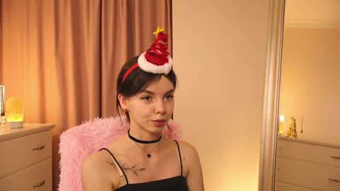 My name is Kelly online show from December 10, 6:28 pm