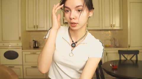 My name is Kelly online show from March 3, 3:20 pm