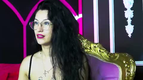 Snapshot of areina chatting on June 12, 6:12 am Areina online show from June 12, 6:12 am