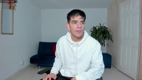 Snapshot of ares_johnsonn chatting on October 23, 12:15 pm Ares online show from October 23, 12:15 pm