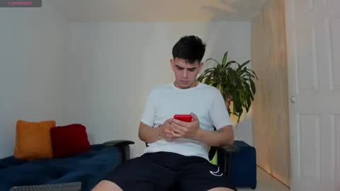 Snapshot of ares_johnsonn chatting on October 31, 5:03 pm Ares online show from October 31, 5:03 pm