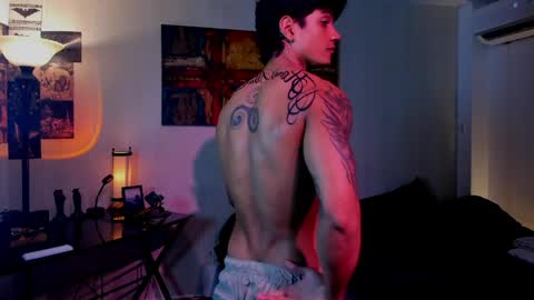 Snapshot of aress444 chatting on April 8, 11:37 pm aress444 online show from April 8, 11:37 pm