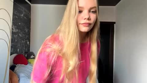 Amelia online show from October 30, 6:48 am