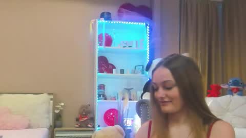 Snapshot of ari3el chatting on March 21, 4:32 pm Ariel online show from March 21, 4:32 pm