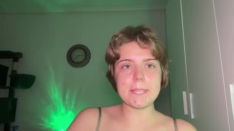 ari_crystal online show from March 6, 5:09 pm