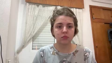 ari_crystal online show from March 10, 6:13 pm