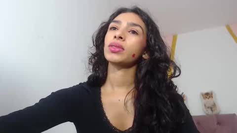 Snapshot of aria_0 chatting on March 24, 1:27 pm aria_0 online show from March 24, 1:27 pm