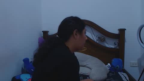 aria_arthur online show from October 6, 11:18 am