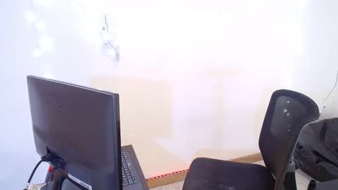 aria_arthur online show from December 20, 4:03 pm