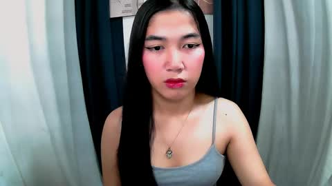 Snapshot of aria_fucks chatting on April 12, 11:43 pm ARIA online show from April 12, 11:43 pm