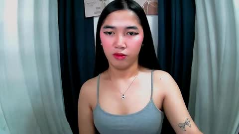Snapshot of aria_fucks chatting on April 19, 12:00 am ARIA online show from April 19, 12:00 am