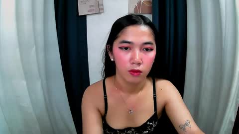 Snapshot of aria_fucks chatting on April 21, 1:42 am ARIA online show from April 21, 1:42 am