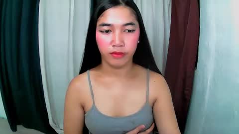 Snapshot of aria_fucks chatting on June 17, 11:27 pm ARIA online show from June 17, 11:27 pm