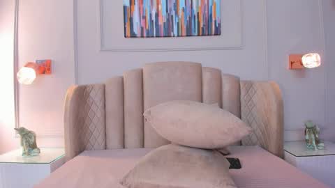 Aria  online show from December 11, 3:24 am