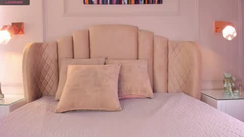 Aria  online show from January 9, 2:43 am