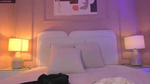 Snapshot of aria_greco chatting on March 25, 2:17 am Aria online show from March 25, 2:17 am